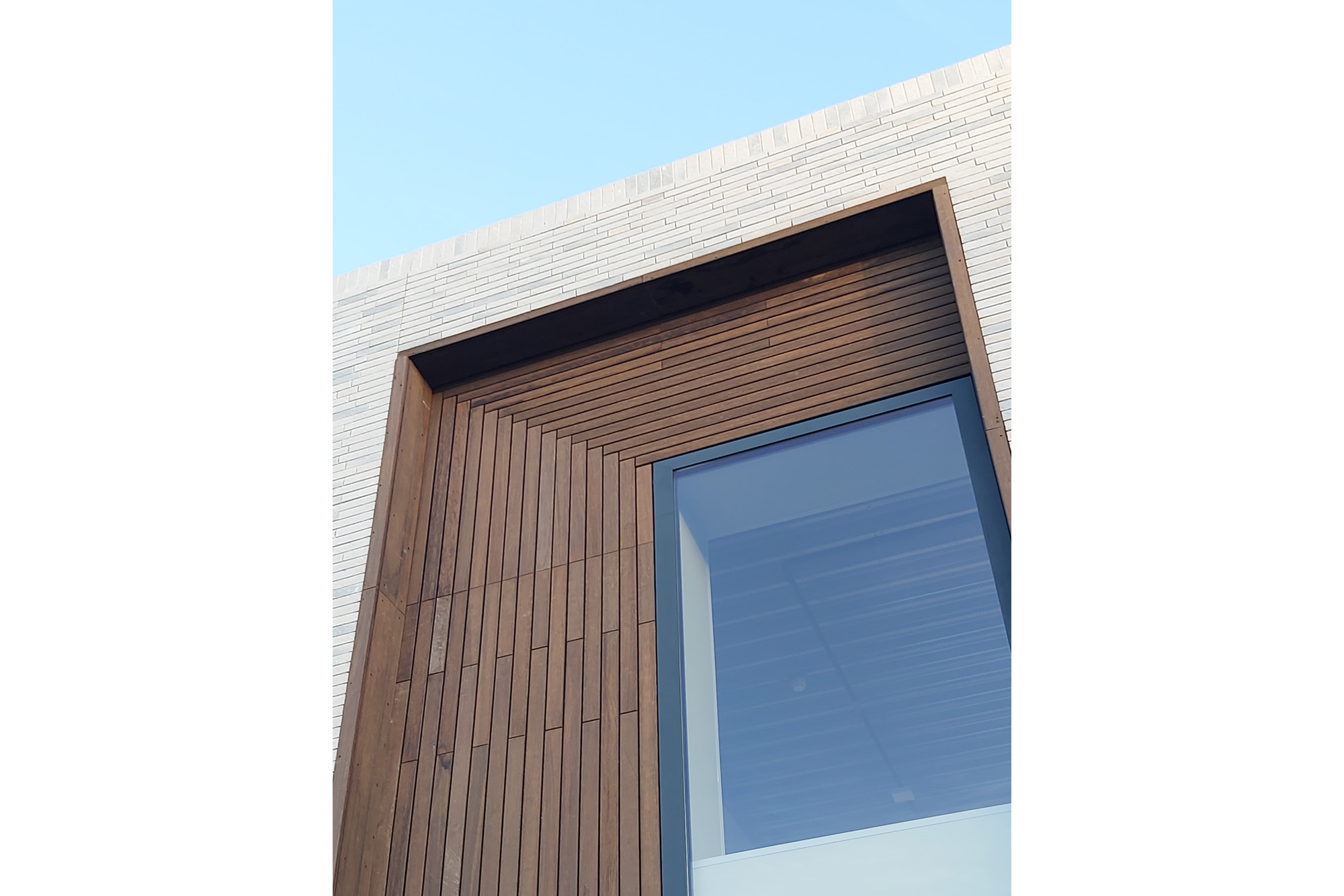 Albert Heijn Haarlem Schipholweg nieuwbouw houten gevelbekleding